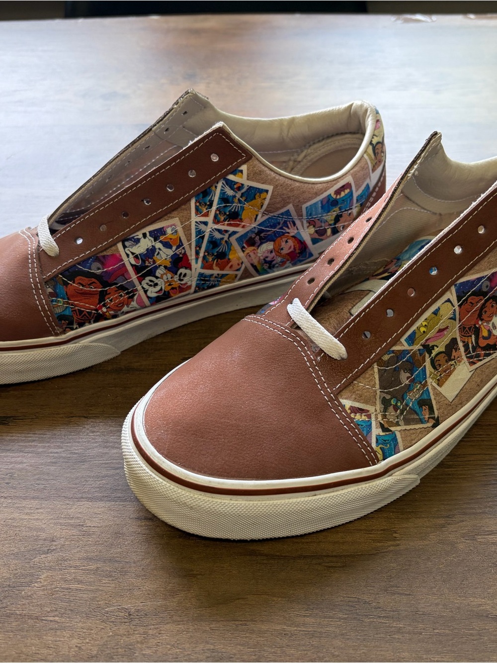 Disney x Vans Old Skool - Picture 2 of 7